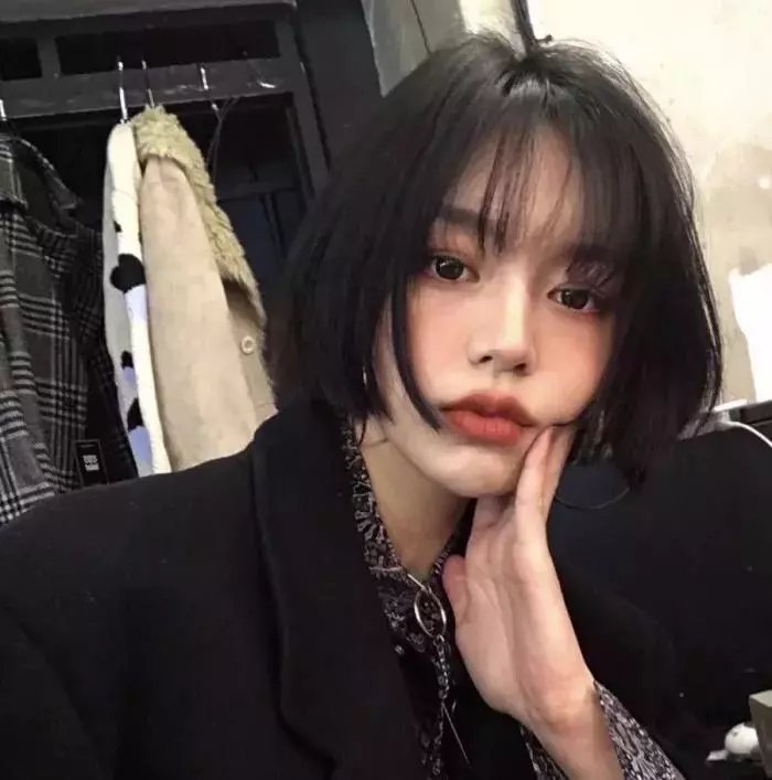 碧窗艳尸